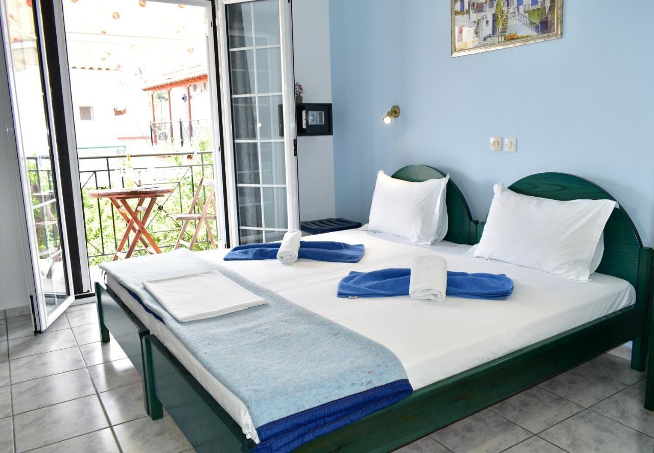 Pansion Pandora Apartment Skiathos Town Exterior photo