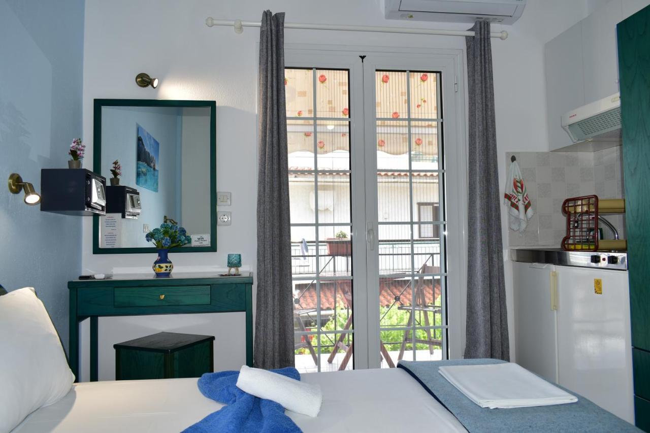 Pansion Pandora Apartment Skiathos Town Exterior photo