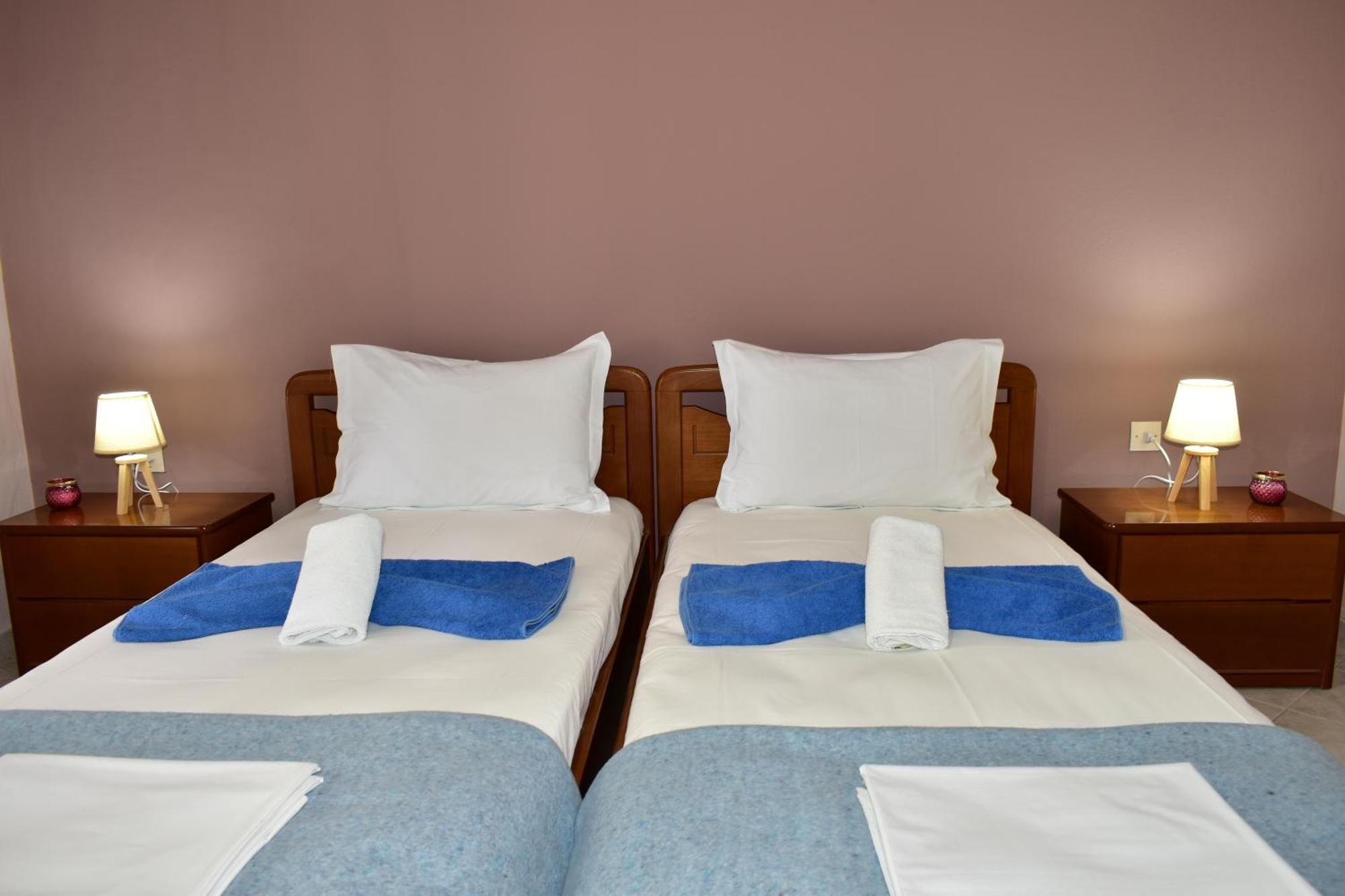 Pansion Pandora Apartment Skiathos Town Exterior photo