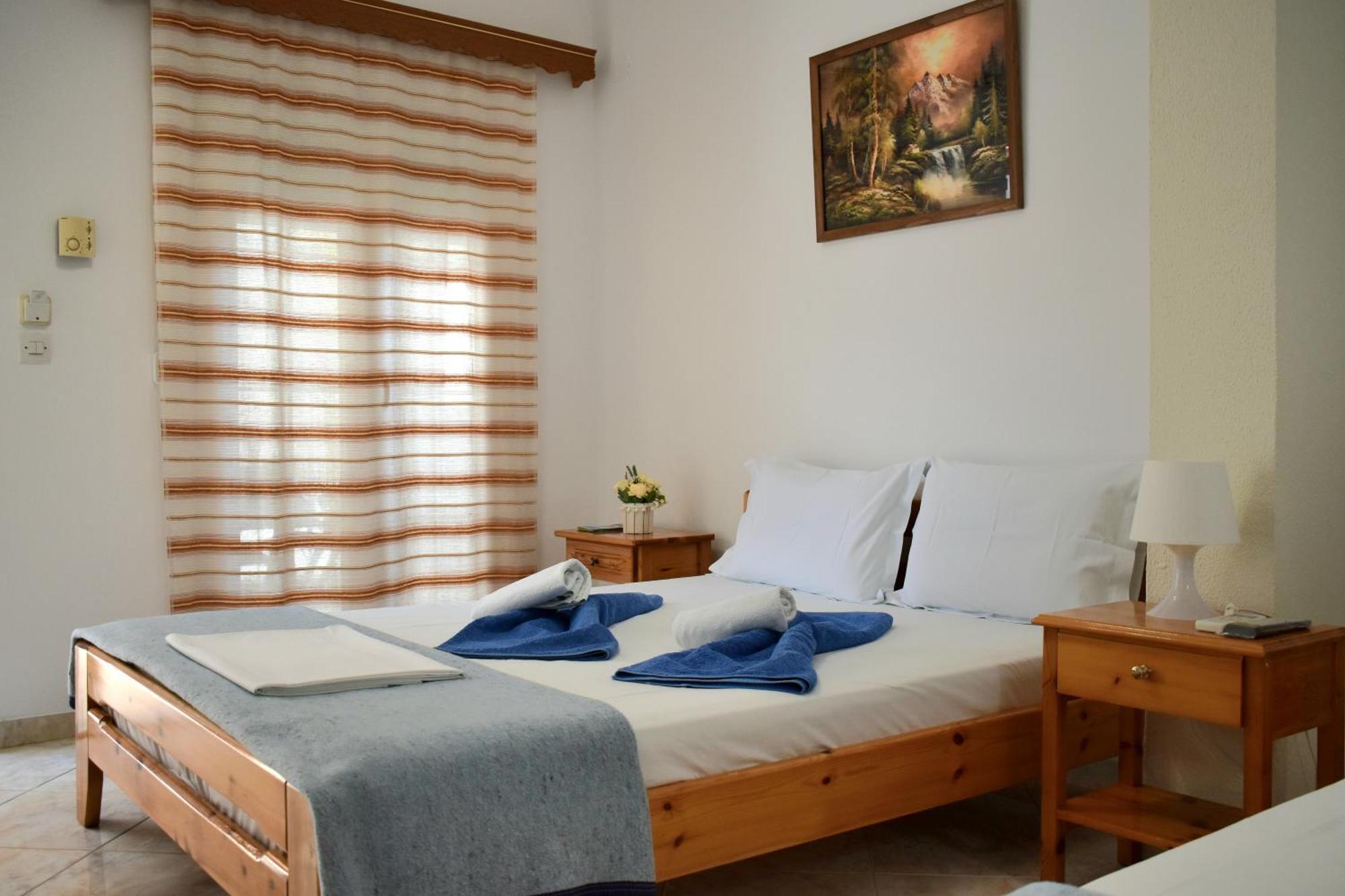 Pansion Pandora Apartment Skiathos Town Exterior photo