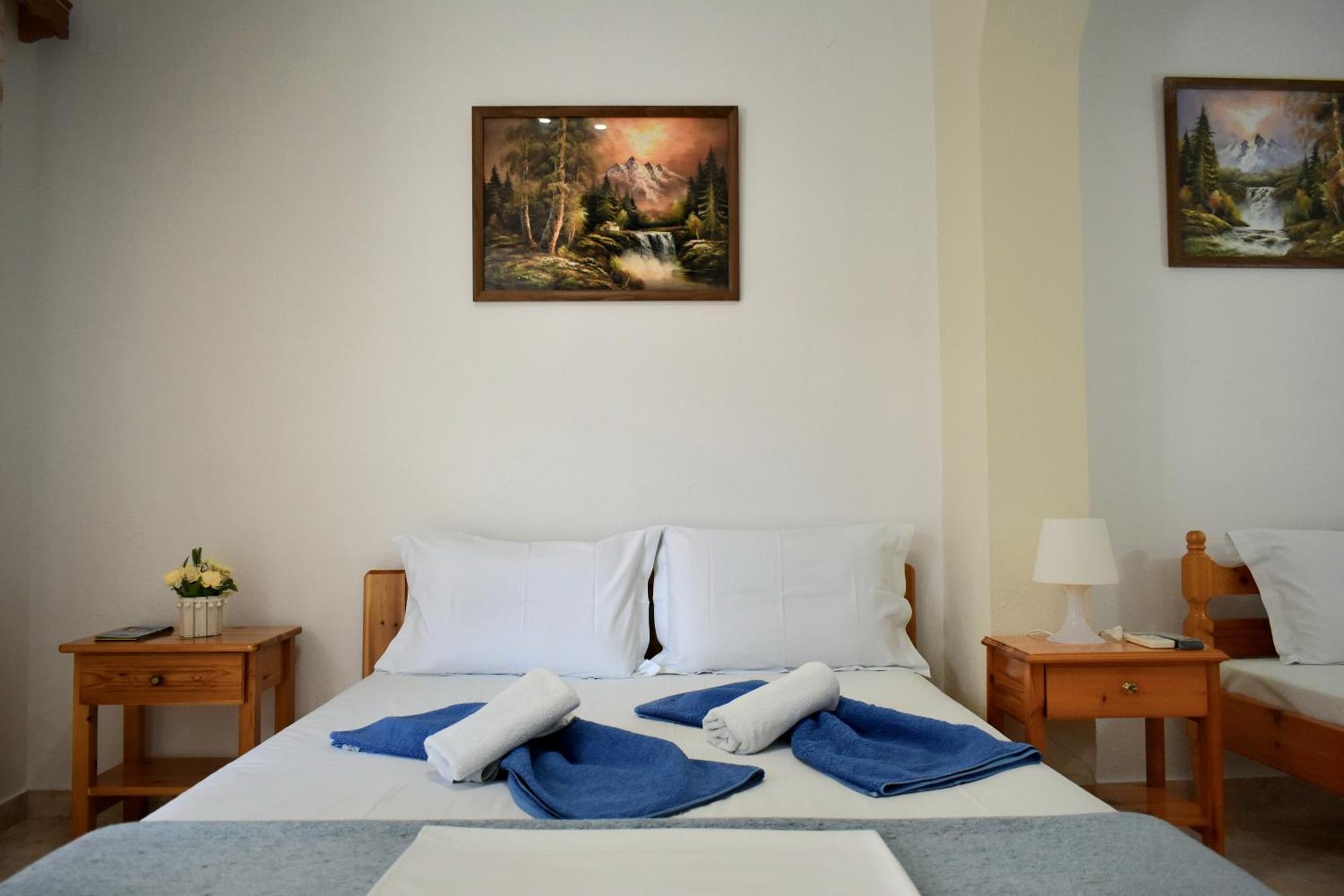 Pansion Pandora Apartment Skiathos Town Exterior photo