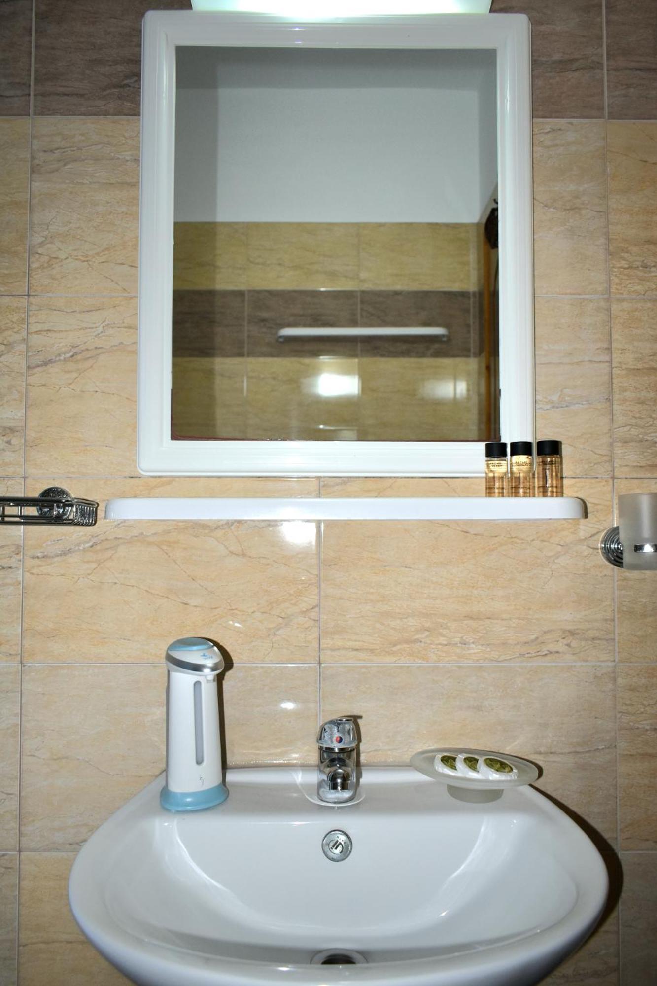 Pansion Pandora Apartment Skiathos Town Exterior photo